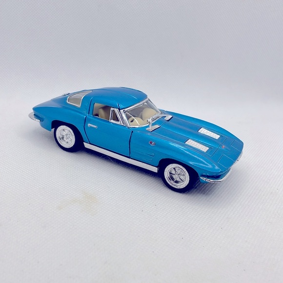 1963 Corvette Sting Ray Diecast Car|Scale 1:36 Collectors Model Metal Blue Car - Picture 6 of 7